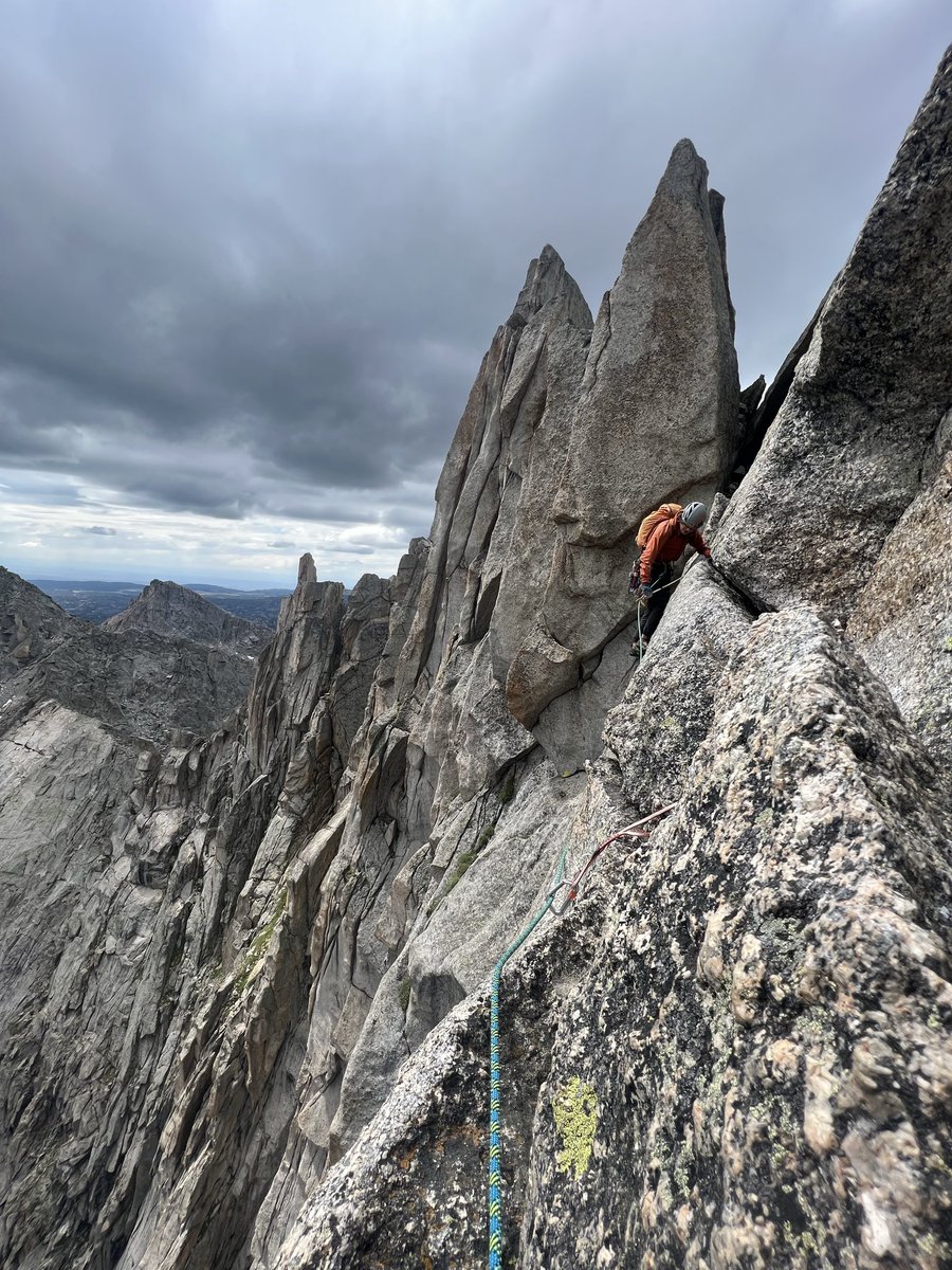 jdullnc's tweet photo. Traversing pitch on Wolf’s Head in the Cirque of the Towers, Wind River Range. https://t.co/NYD0D4V6sg