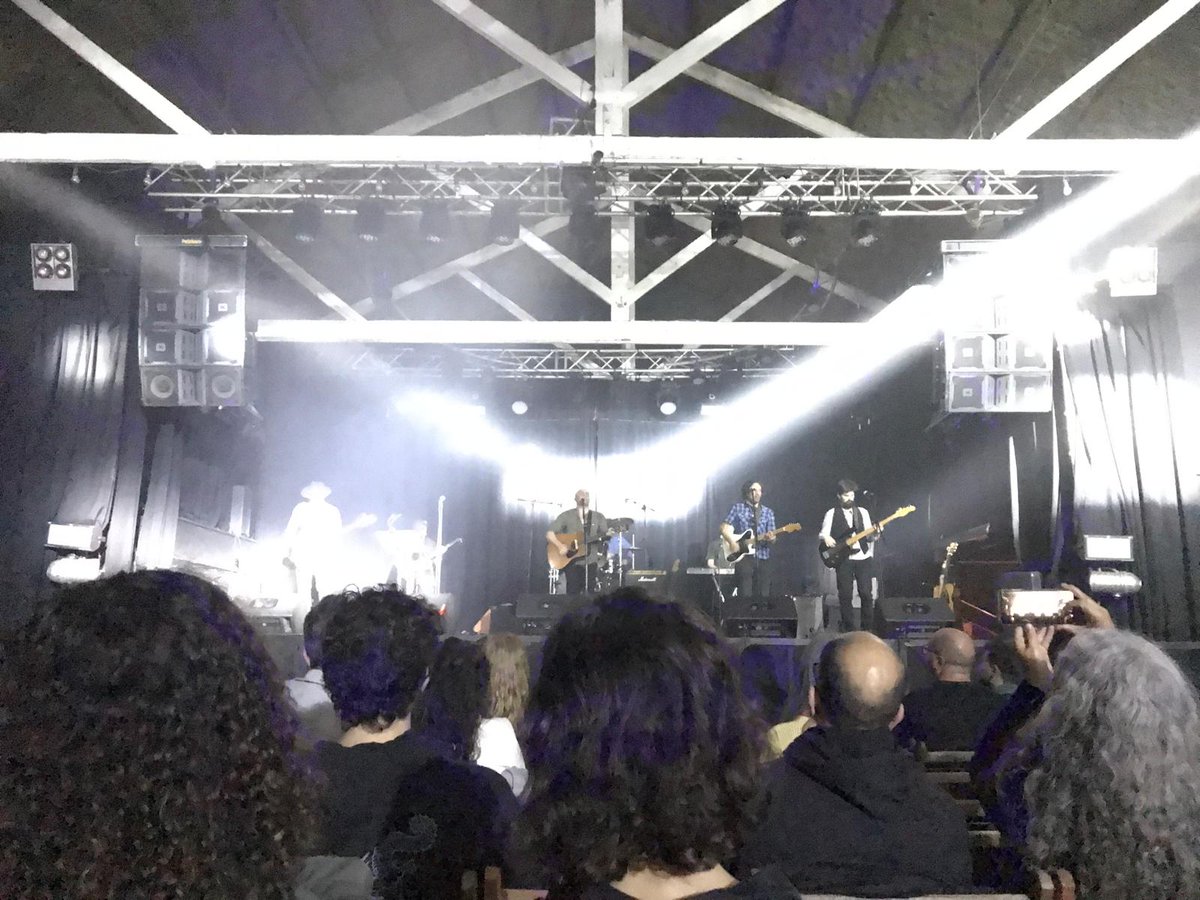 Ayer se presentó " La mañana del incendio" en medio de la tormenta. 
Y ustedes estuvieron ahí.  Emoción y gratitud. Nos encontramos pronto!