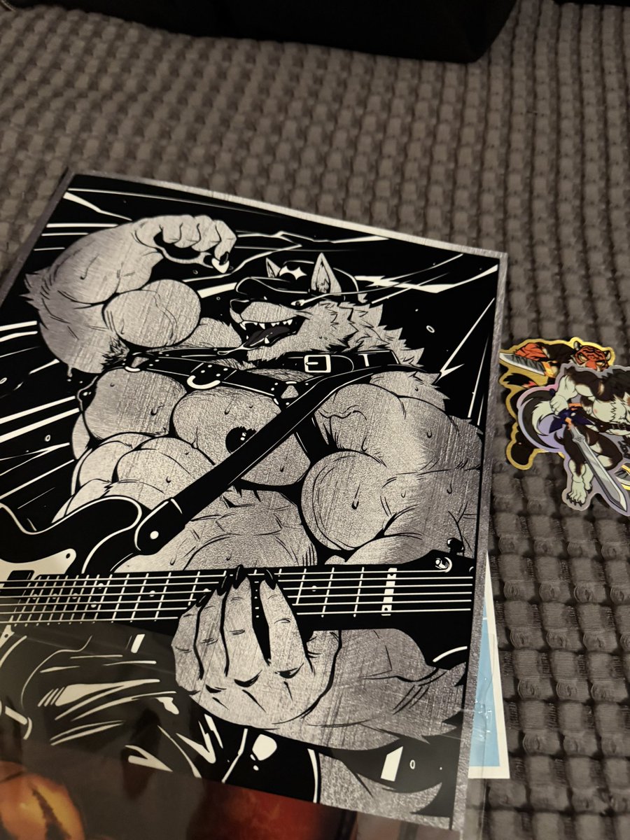 MY GOODIES! 😼🩷

Some prints from @/revelionart