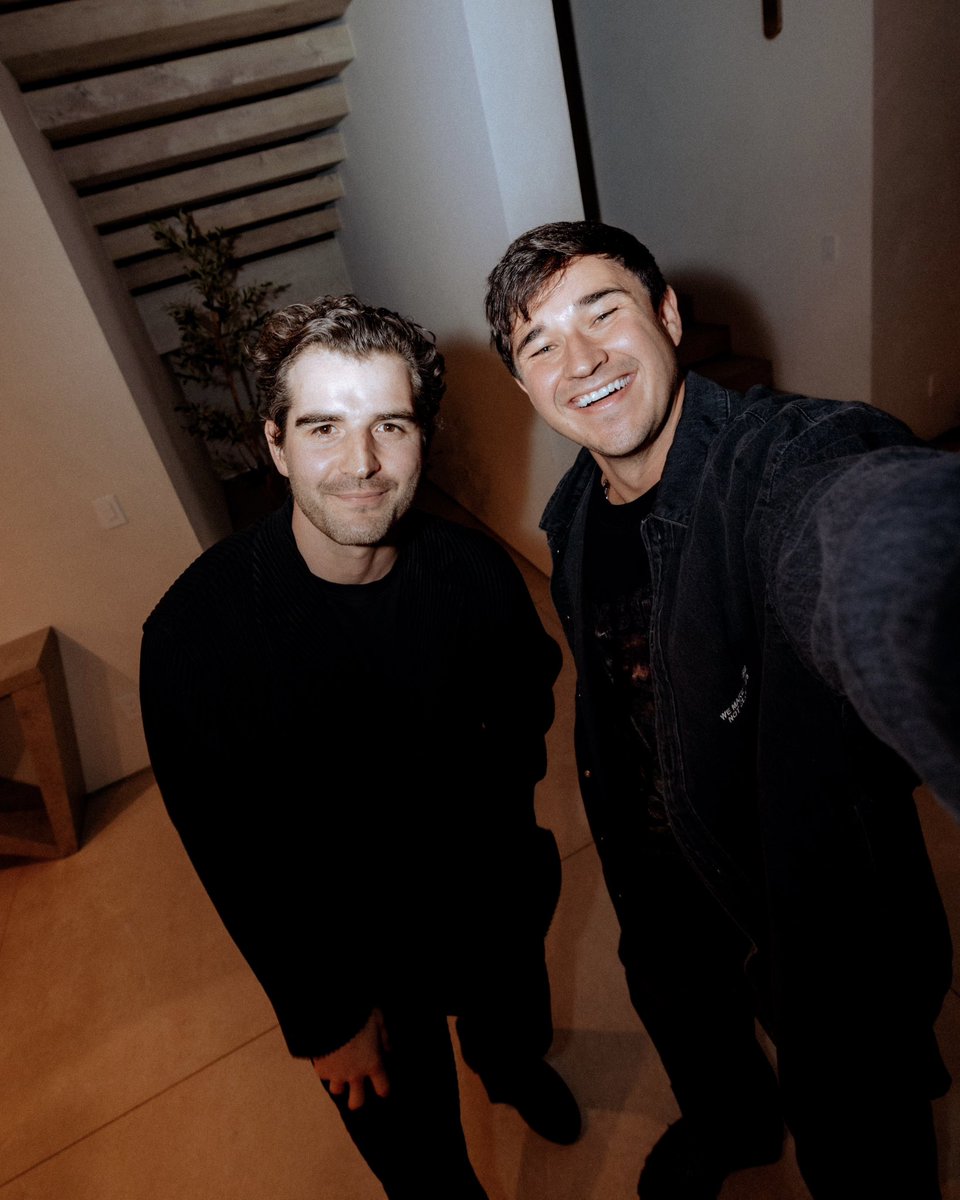 DIMENSION tweet media