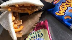 Robadam69's tweet image. #ComfortFoodInASongOrMovie 
The last temptation of Crisp