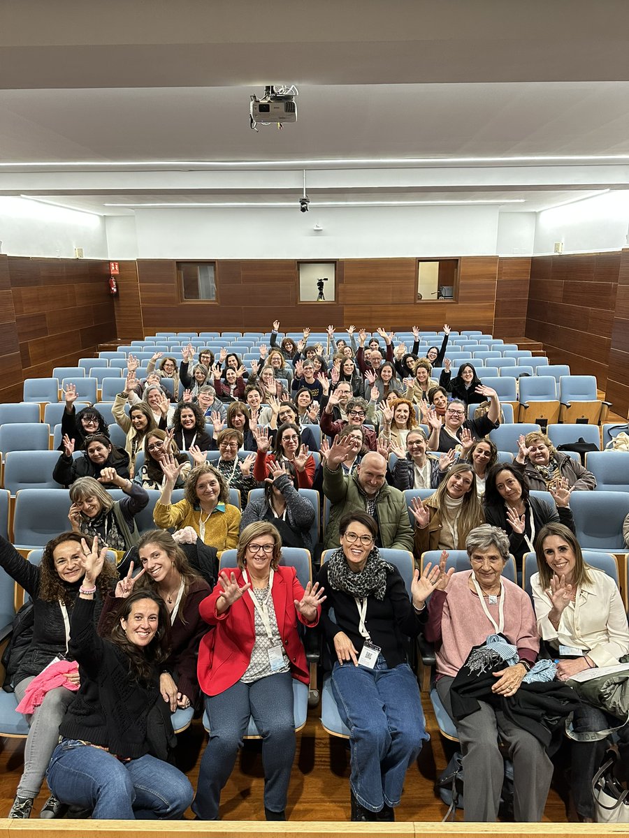 Lectfacil's tweet image. Tanquem el 1r dia de la 12a Jornada de Lectura Fàcil a València amb el cor ple!💚

Gràcies a totes les persones que heu vingut a compartir, a aprendre i a fer créixer la #LecturaFàcil. Sou essencials per continuar defensant l’accessibilitat i el dret al coneixement per a tothom!