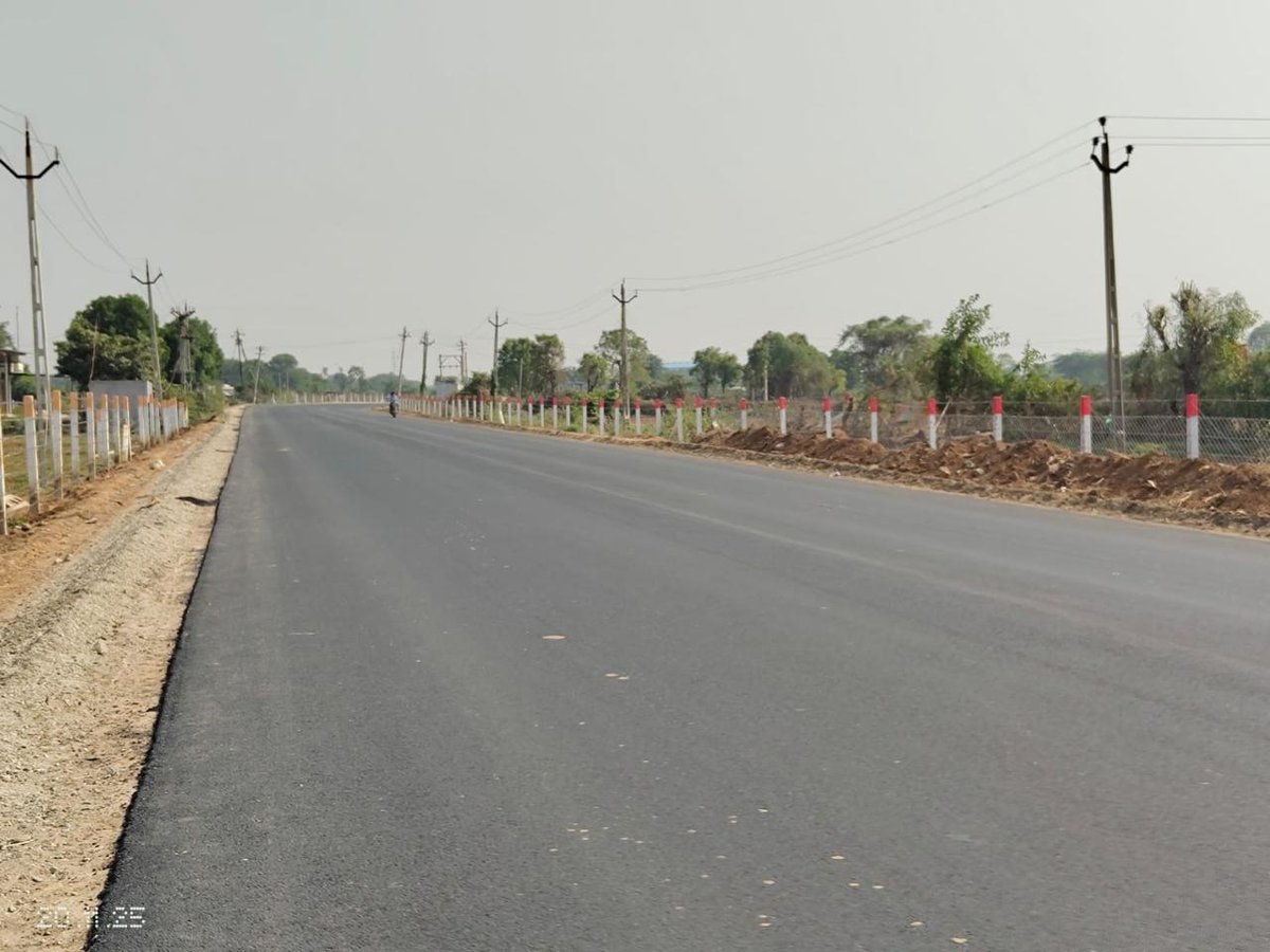 infobanaskantha's tweet image. બનાસકાંઠામાં રોડ-રસ્તાઓના નવીનીકરણનું કાર્ય પુરજોશમાં: માર્ગ અને મકાન વિભાગ સ્ટેટ તથા પંચાયતની ઝડપી કામગીરી

જૂના ડીસા–ગઢ–કાણોદર માર્ગનું વાઈડનીંગ કામ યુદ્ધના ધોરણે શરૂ કરાયું

@CMOGuj @InfoGujarat @CollectorBK