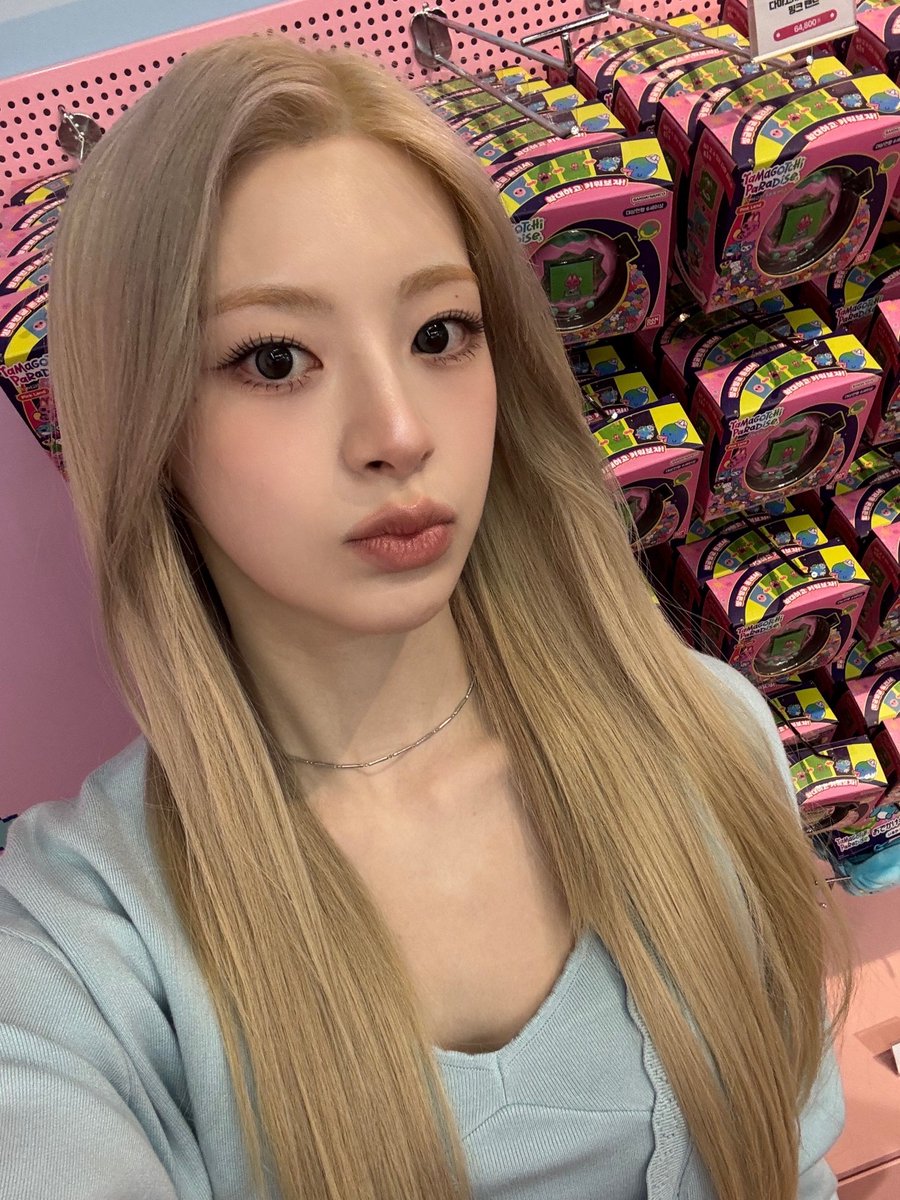 staycfancafe's tweet image. 251121 🦊💭