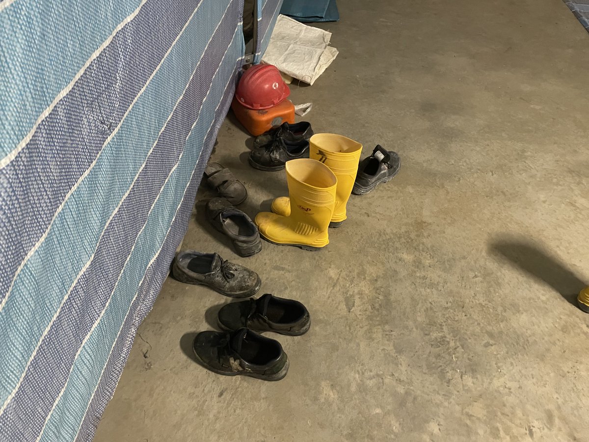 fag4workersocks's tweet photo. Back here again https://t.co/ah98WuN3sw