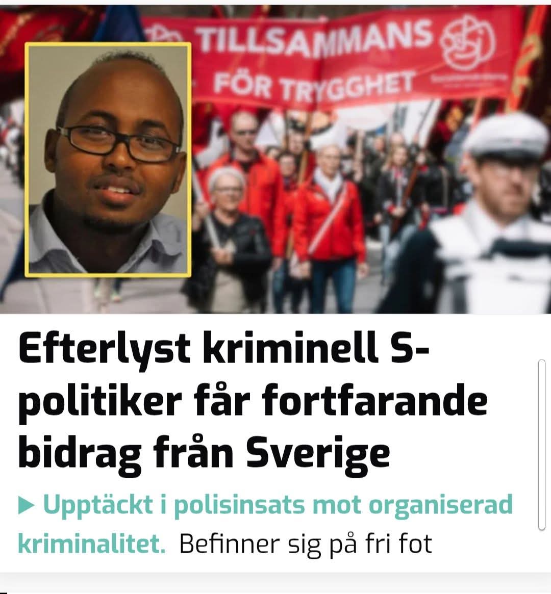 Den tidigare socialdemokratiske Växjöpolitikern och somaliske aktivisten Mohamed Abdi Elmi får fortfarande svenska bidrag – trots att han är efterlyst sedan han dömts till fängelse för ekonomisk brottslighet. Det rapporterar Smålandsposten. Har lurat till sig mångmiljonbelopp.