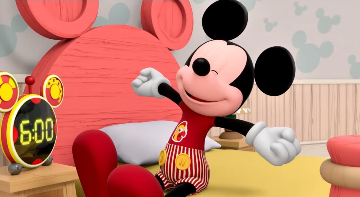 Mickeyhoppe0302's tweet photo. ミッキーのパジャマがクソダサからクソダサになった

←Before
　　　　　　　　　After→ https://t.co/WFKKwqhutZ