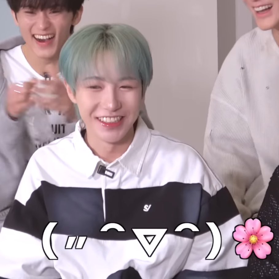 ชอบเวลาอินจุนยิ้มอยู่แล้ว ยิ่งเวลายิ้มกว้างแล้วตาเป็นสระอิแบบนี้คืออินจุนน่ารักมากอ่ะ อยากบีบแจ้มㅜㅜㅜㅜㅜㅜㅜㅜㅜㅜ🤏🏻🎀🩵