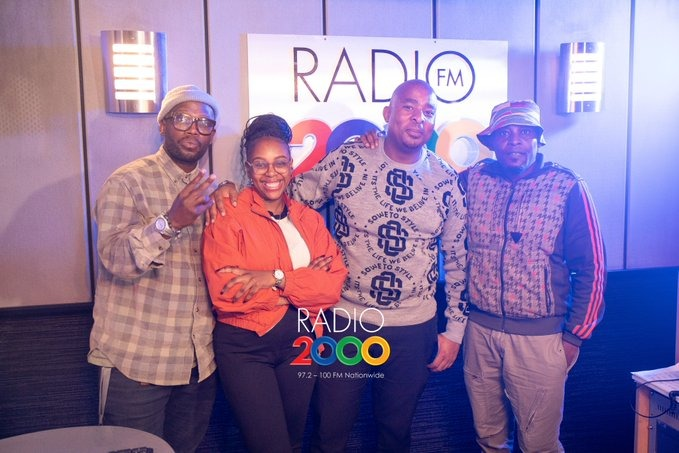 Radio2000_ZA's tweet image. #TheDriveConnection| It’s not just a drive, it’s a vibe and the weekend is calling. It starts now!  Let’s cruise into the weekend together!🔥🔥🔥🔥

@Mnisi__weMvula @LonwaboMiso @isaacgampu