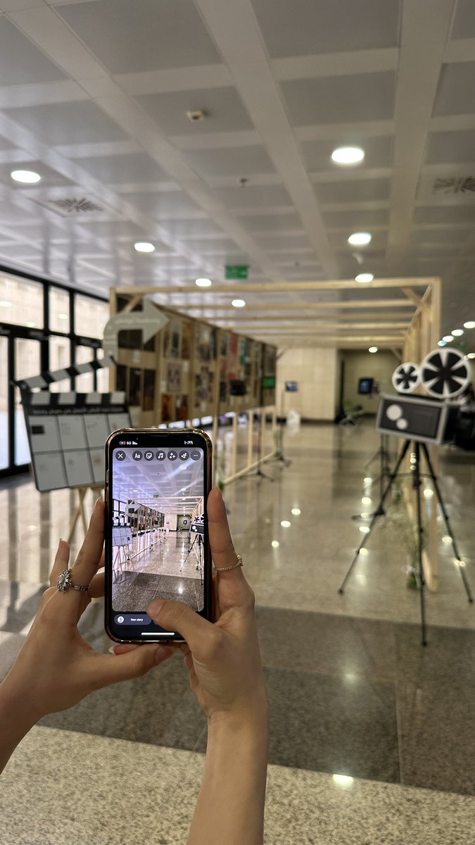 ilayan_hani's tweet photo. ومضة✨
أجمل مشروع في هذا الترم..
 استمتعنا كثير بمقرر التصوير الرقمي ٢ مع أ.خولة الحمود  
كانت داعمه لنا وللافكار الي نطرحها 🤍
@KhawlahPh 
@wamdah_imamu https://t.co/vYgXNDivU6