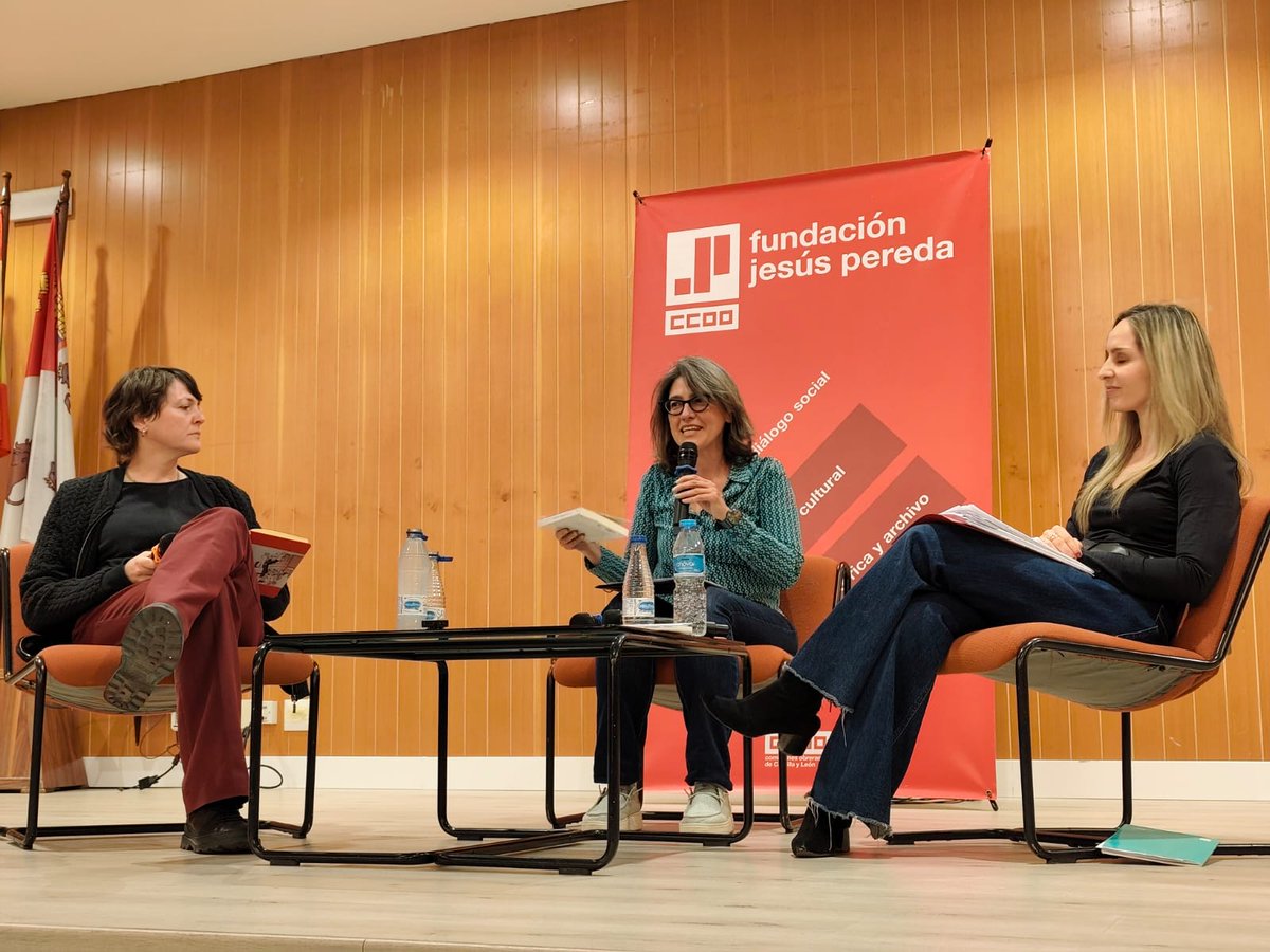 Estrenamos el tercer y último diálogo de la IV edición de Locos años 20, "Guerra cultural":
bit.ly/GC22oct25
Concepto, evolución, paradigmas y estrategias.
Diálogo entre Anna López, autora de "La extrema derecha en Europa", y Nuria Alabao autora de "Las guerras del género"