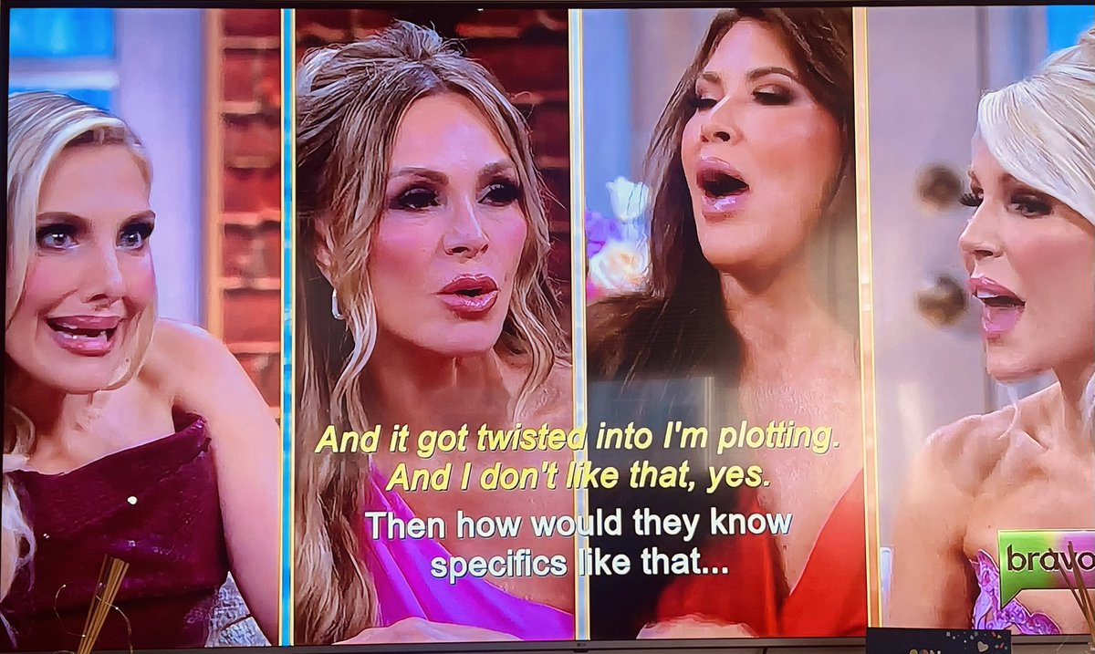 Liar Liar Smirking Smiling Face Needs to be Replaced 🙄 Tamra whole reunion while yelling had sick smirk on face #RHOC  
Looks psychotic… Time to go when psycho is your new look 😳  Tamra has so many tells 🙄 🥱😴