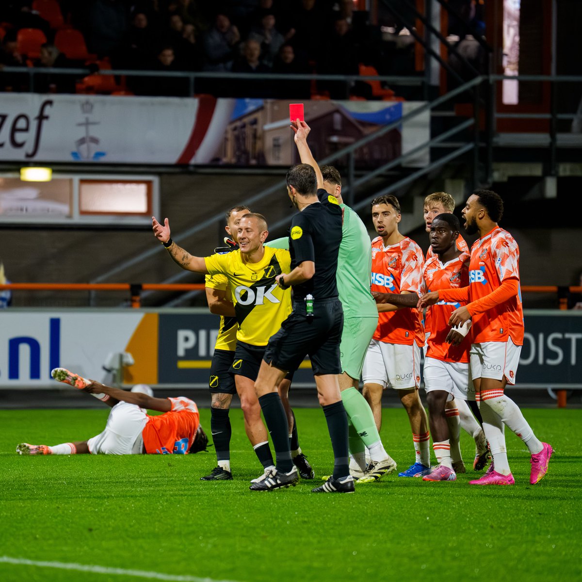 Joost Blaauwhof tweet media