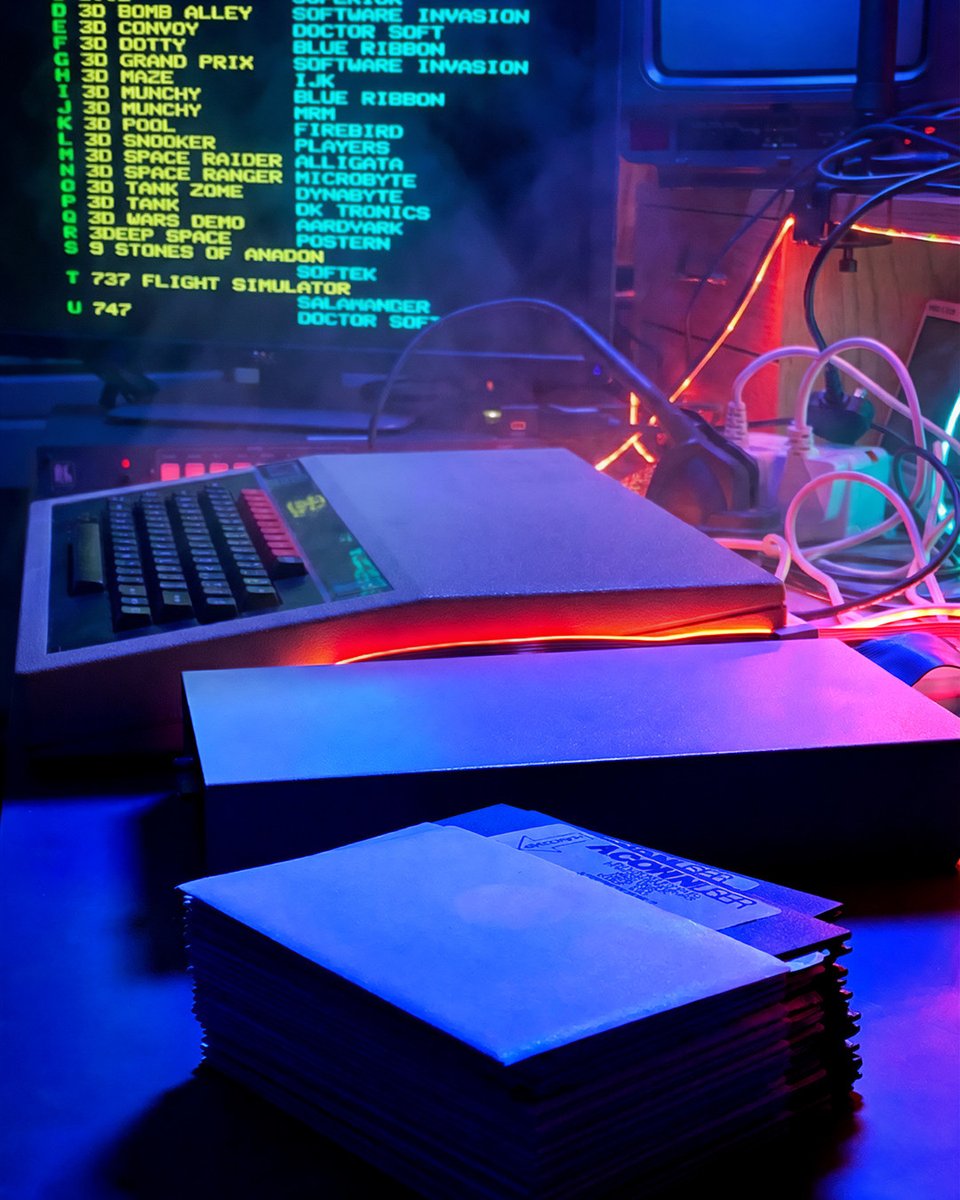 andrewdorey's tweet image. After repairing the power supply and replacing faulty RAM I have now added a floppy drive and SD card adapter to my vintage BBC Micro Model B computer.

Time for some gaming 80s style!

Read more: andrewdorey.com/post/restoring…
#RetroComputing #BBCMicro #8bit #VintageTech