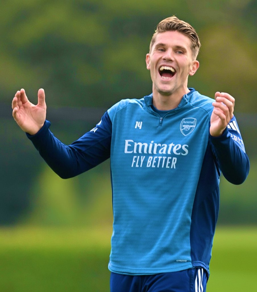 VikGyokeres14's tweet image. That feeling when your striker is BACK 😍