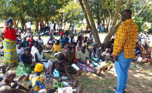 Westniletodayn2's tweet image. #Westnilenews #KigeziNews BERNARD ATIKU: WE ARE PREPARING RESIDENTS OF AYIVU WEST TO BENEFIT FROM CITY westnilenews.com/?p=7923 @HonAtikuBernard @2008gomu @jalleerick82326 @AruaInfocenter @phifymuzic @Judimats083 @KLakareber @MercyAhimbisib2 @karamojanews22 @pride_shots