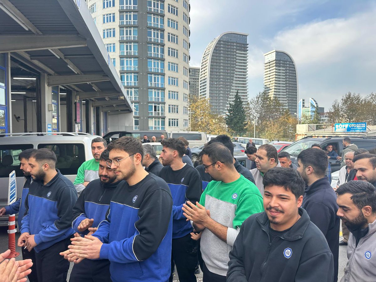 Nakliyatsendika's tweet image. BASINA VE KAMUOYUNA
TÜVTÜRK İSTANBUL TAŞIT MUAYENE İSTASYONLARINDA
GREV İLANLARI ASILDI!
Sendikamızın örgütlü olduğu Tüvtürk İstanbul Taşıt Muayene İstasyonları’nda, Ağustos ayında başlayan toplu iş sözleşmesi sürecinde işverenin hiçbir aşamada masaya gelmemesi üzerine Sendikamız…