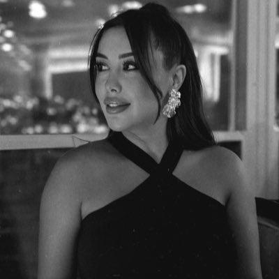 Damlaace1's tweet photo. #YeniProfilResmi https://t.co/PtQcJFRqRS