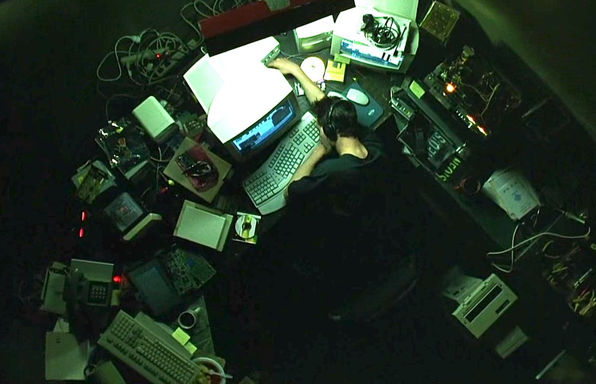 Blair Renaud // LOW-FI 🟥🟧⬛ tweet media