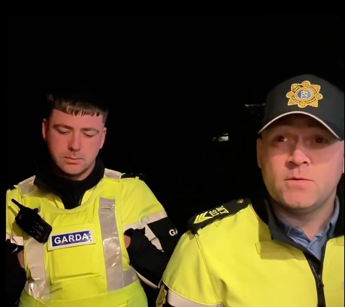 ArkitectOfChaos's tweet image. British Police? It literally says Garda you thick c*nt.
