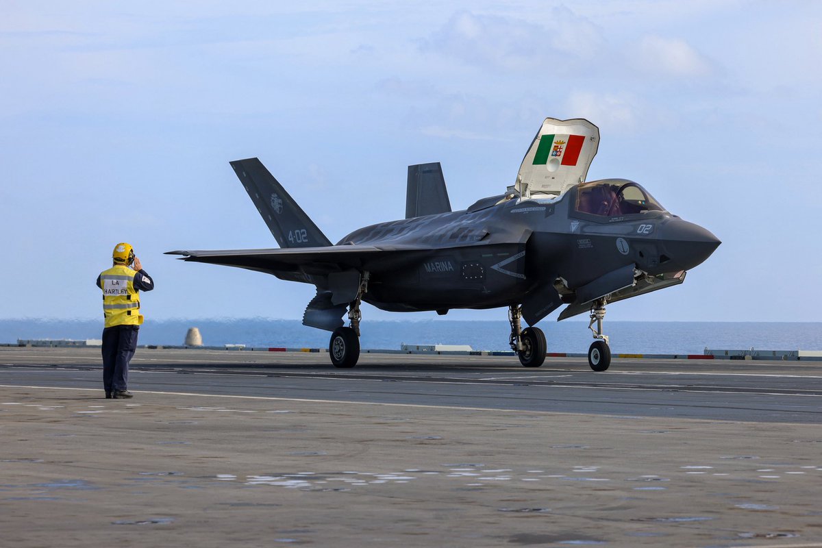 UK Carrier Strike Group tweet media