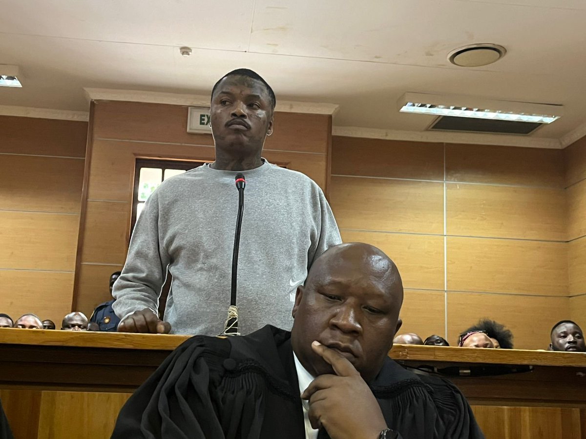 CapricornFMNews's tweet photo. #CapricornFMNews I Chaos erupted at the Polokwane Magistrate's Court today as supporters of Lekompo musician Lehlogonolo Chauke, famously known as #Shebe Maburna, tried to force their way into the courtroom.
Chauke, who is facing charges of attempted murder, malicious damage to property and unlawful possession of a firearm made his second court appearance today and the case was postponed to the 25th of November for bail hearing. TMM