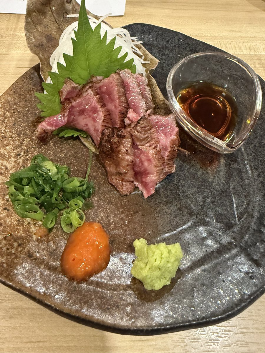 MADOGw2's tweet image. 米子市滞在３日目。
私用を終わらせ夕方から金曜日がアツいらしいホテル近くのホールへ。
到着するも客入りは平日と変わらずガラッガラw
Sammy激推しウィークとの事で一応上げ狙いでノーボーナスの北斗へ着席。…