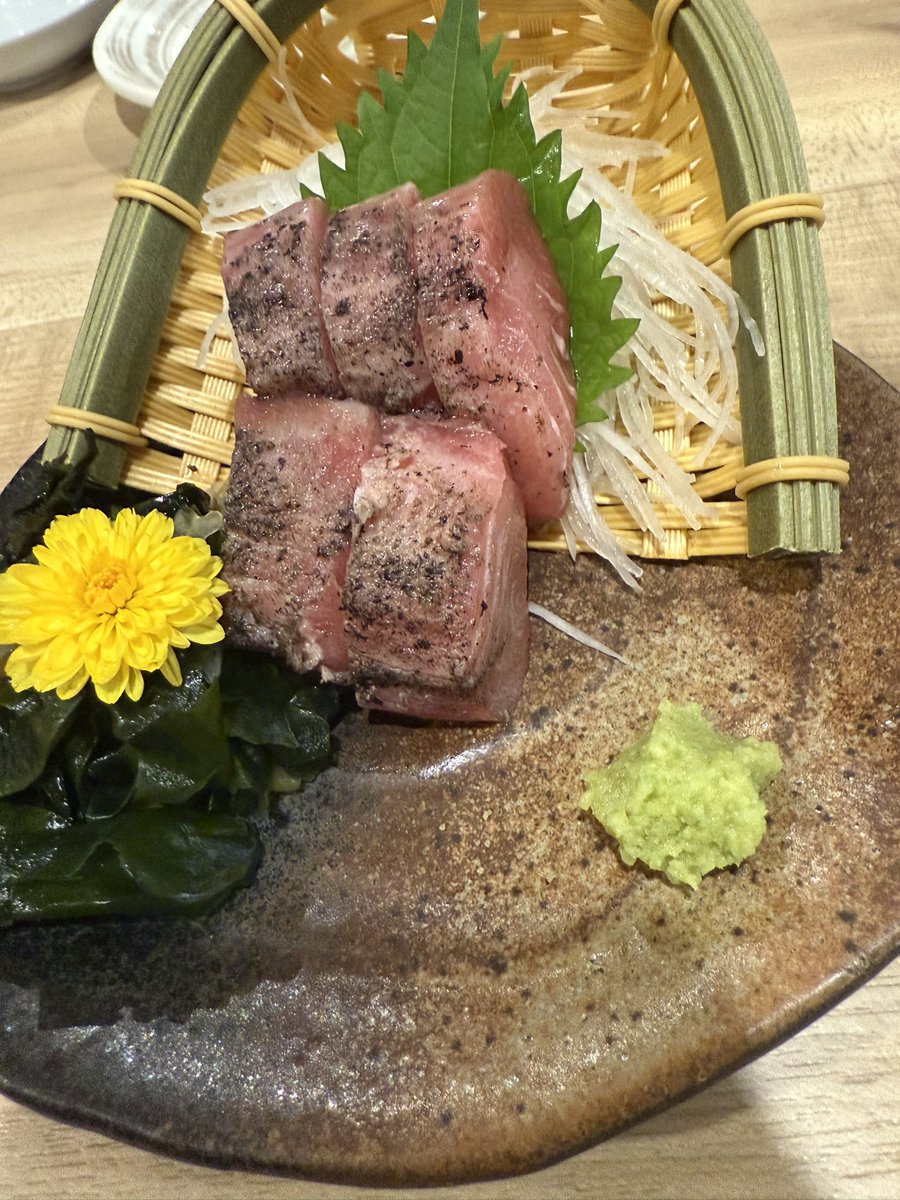 MADOGw2's tweet image. 米子市滞在３日目。
私用を終わらせ夕方から金曜日がアツいらしいホテル近くのホールへ。
到着するも客入りは平日と変わらずガラッガラw
Sammy激推しウィークとの事で一応上げ狙いでノーボーナスの北斗へ着席。…