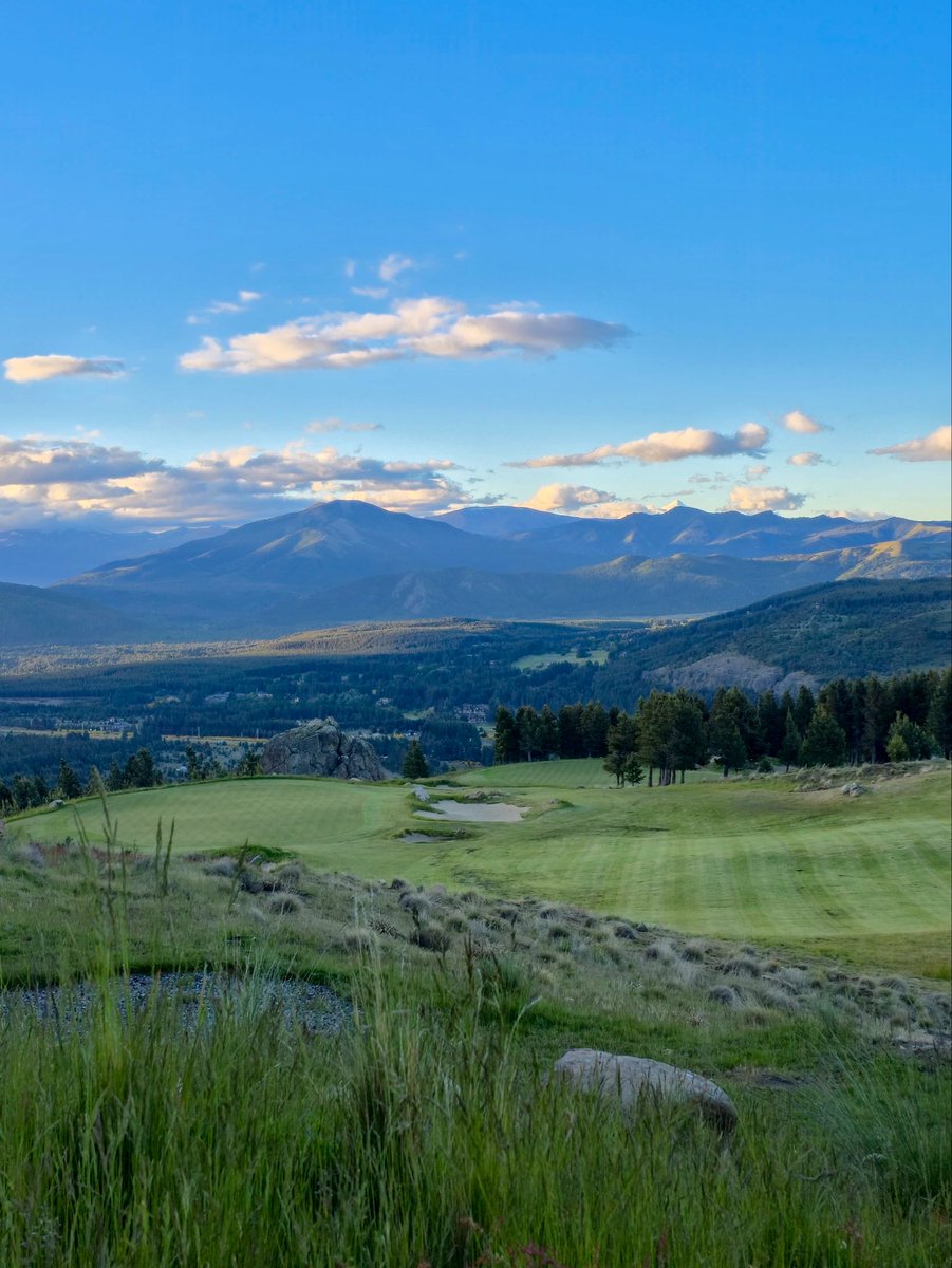 18th and 9th holes at El Desafio. Course in fantastic condition this spring.