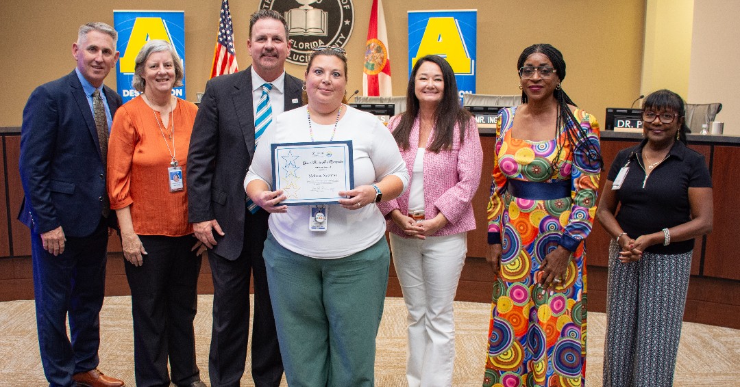 🌟 Congratulations to November’s STAR Award Recipients! 🌟
Thank you for going above and beyond to make a difference every day. Your dedication shines bright! 
#SLPS #StarAward #WeAreStLuciePublicSchools