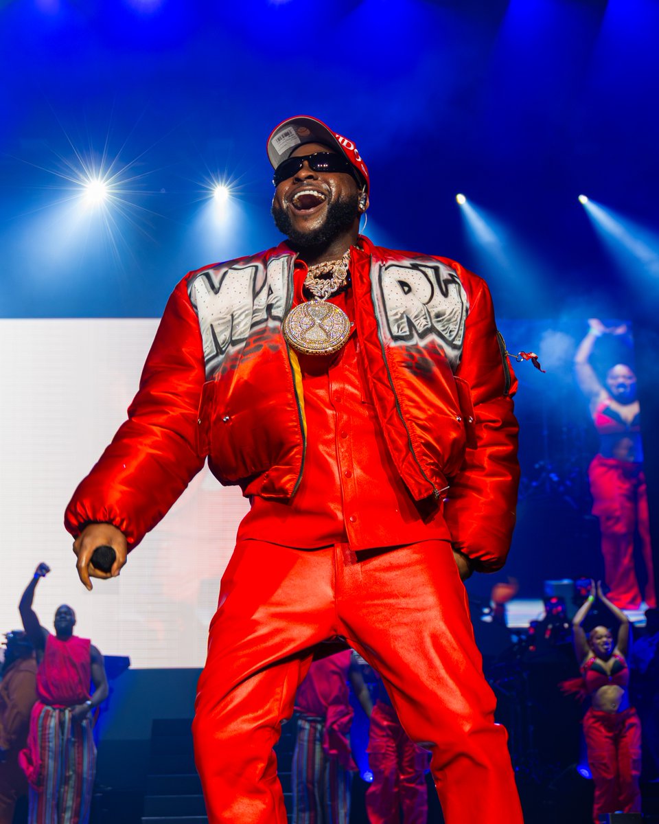 StateFarmArena's tweet photo. Last night was The Best 🔥

@davido Day: Official Birthday Concert | 11.20.25

📸: IJW Media https://t.co/TdEJBHmdCC