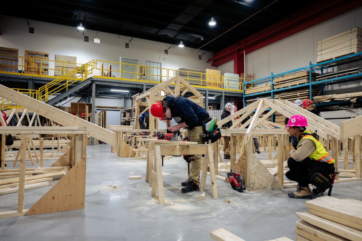 Canadore strengthens Ontario’s prosperity—retraining and upskilling workers for in-demand careers in skilled trades and tech.
#SkilledTrades #FutureReady @FordNation <a href="/nolanmquinn/">Nolan Quinn</a> <a href="/DavidPiccini/">David Piccini</a>