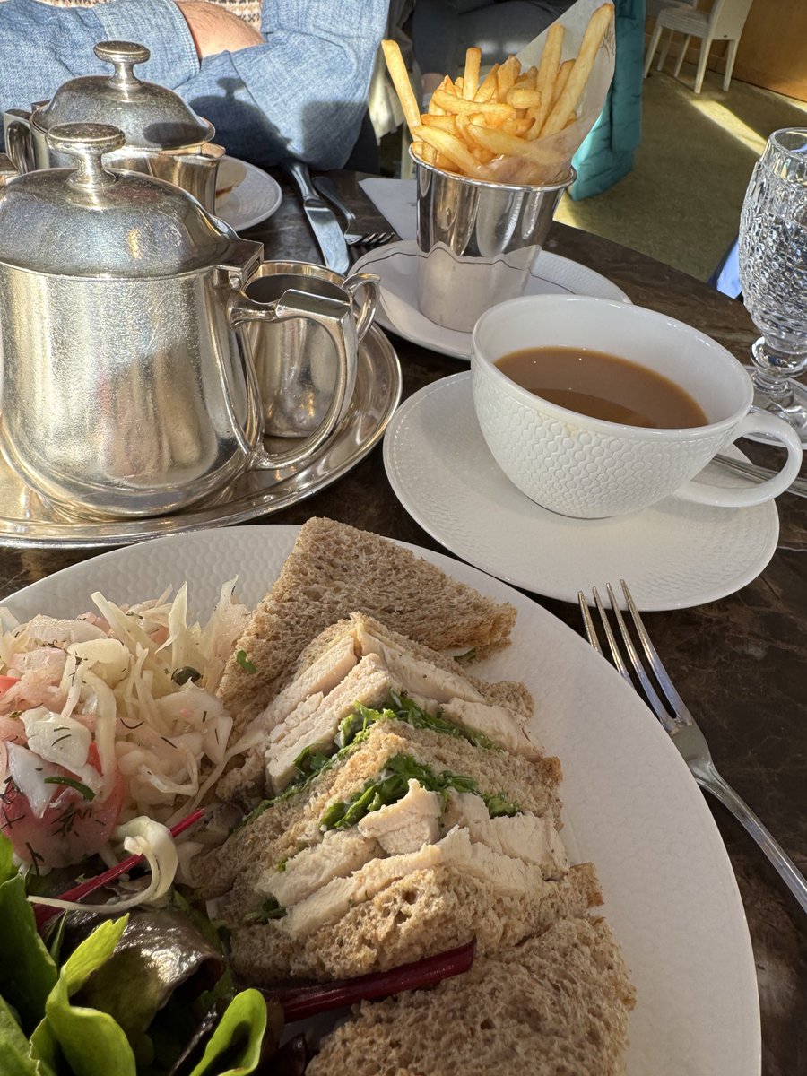 In Betty’s. There are chips☺️