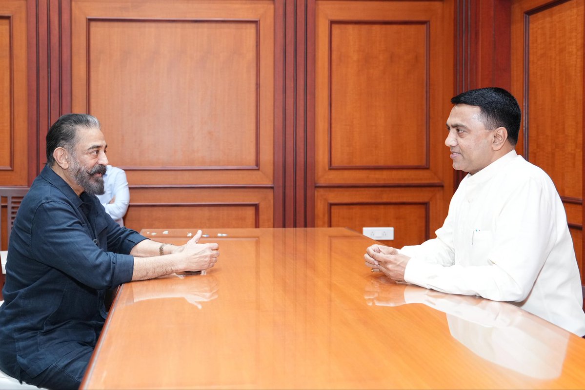 ikamalhaasan's tweet image. Today, during my visit to Goa for the IFFI Festival where Amaran was featured, I had the pleasure of calling on the Hon’ble Chief Minister of Goa, Shri @DrPramodPSawant, at his residence. I thanked him for his gracious hospitality and we had an engaging conversation on Goa’s…
