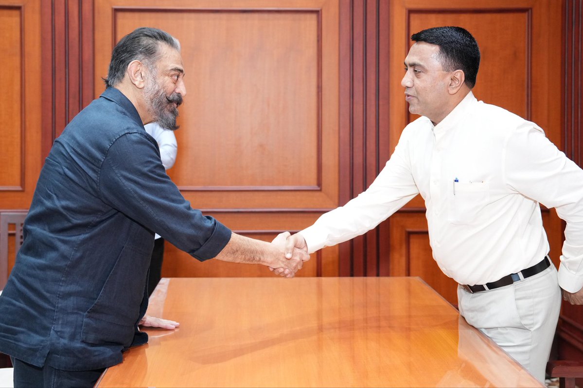 ikamalhaasan's tweet image. Today, during my visit to Goa for the IFFI Festival where Amaran was featured, I had the pleasure of calling on the Hon’ble Chief Minister of Goa, Shri @DrPramodPSawant, at his residence. I thanked him for his gracious hospitality and we had an engaging conversation on Goa’s…