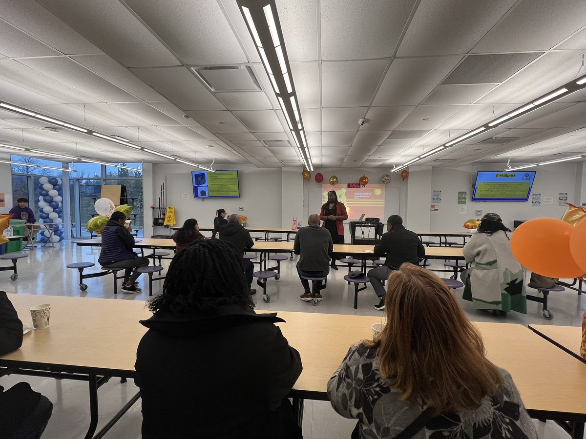 CMITAcademy's tweet image. Good morning with our amazing parents at Breakfast with the Principal. Grateful for partnership, conversations, &amp;amp; community @pgcps @stem_feed @DirectorHolland @DrRyanS