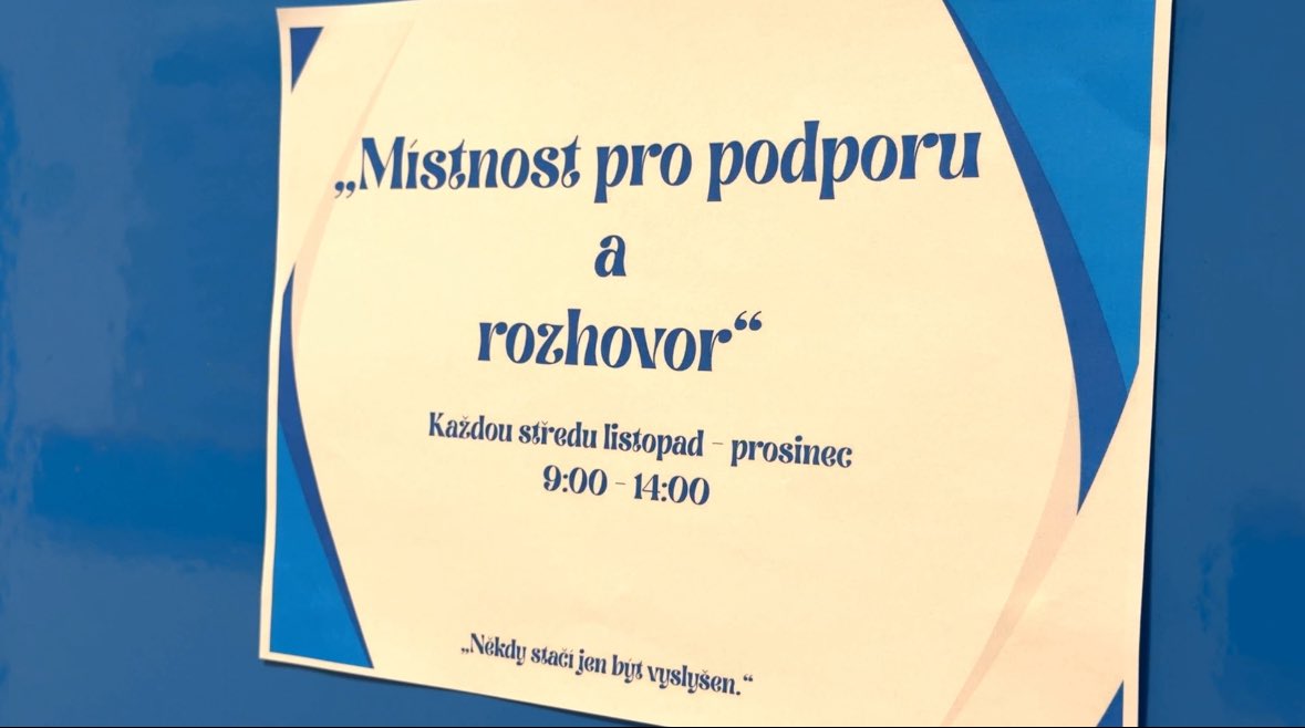 3 měsíce existuje oficiálně na jihu Moravy speciální tým školních krizových interventů. Sdružuje je kraj. Vyjíždí do škol, které se potýkají s významnou negativní situací, jako je třeba ubližovaní nebo úmrtí žáka či učitele. Podobný projekt v Česku na úrovni krajů není.