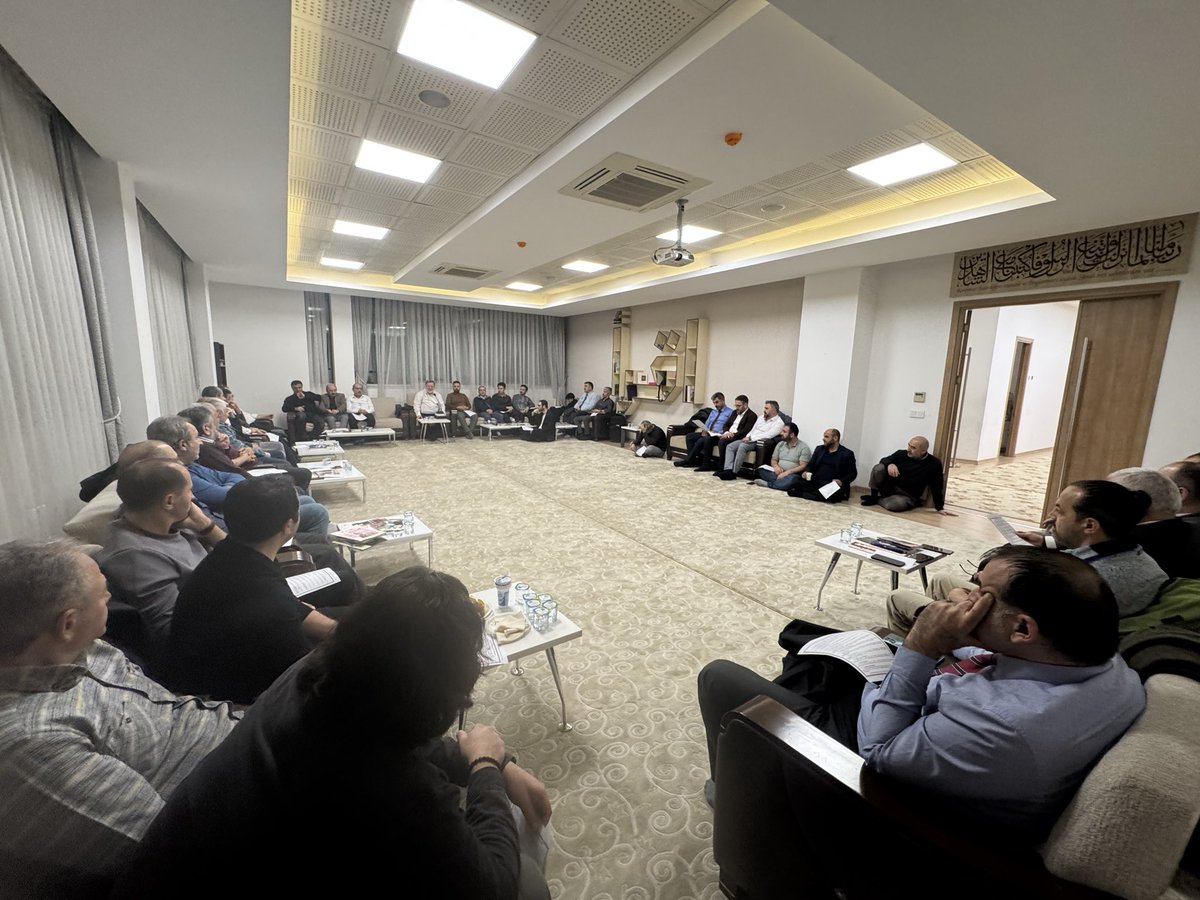 “Peygamberimizin (A.S.) Eğitim Metodu” programımızı Prof. Dr. Halil İbrahim Kutlay hocamızın katkılarıyla başarıyla gerçekleştirdik.
Katılan tüm eğitim gönüllülerine teşekkürler.

#EğitimBirSen #Bahçelievler