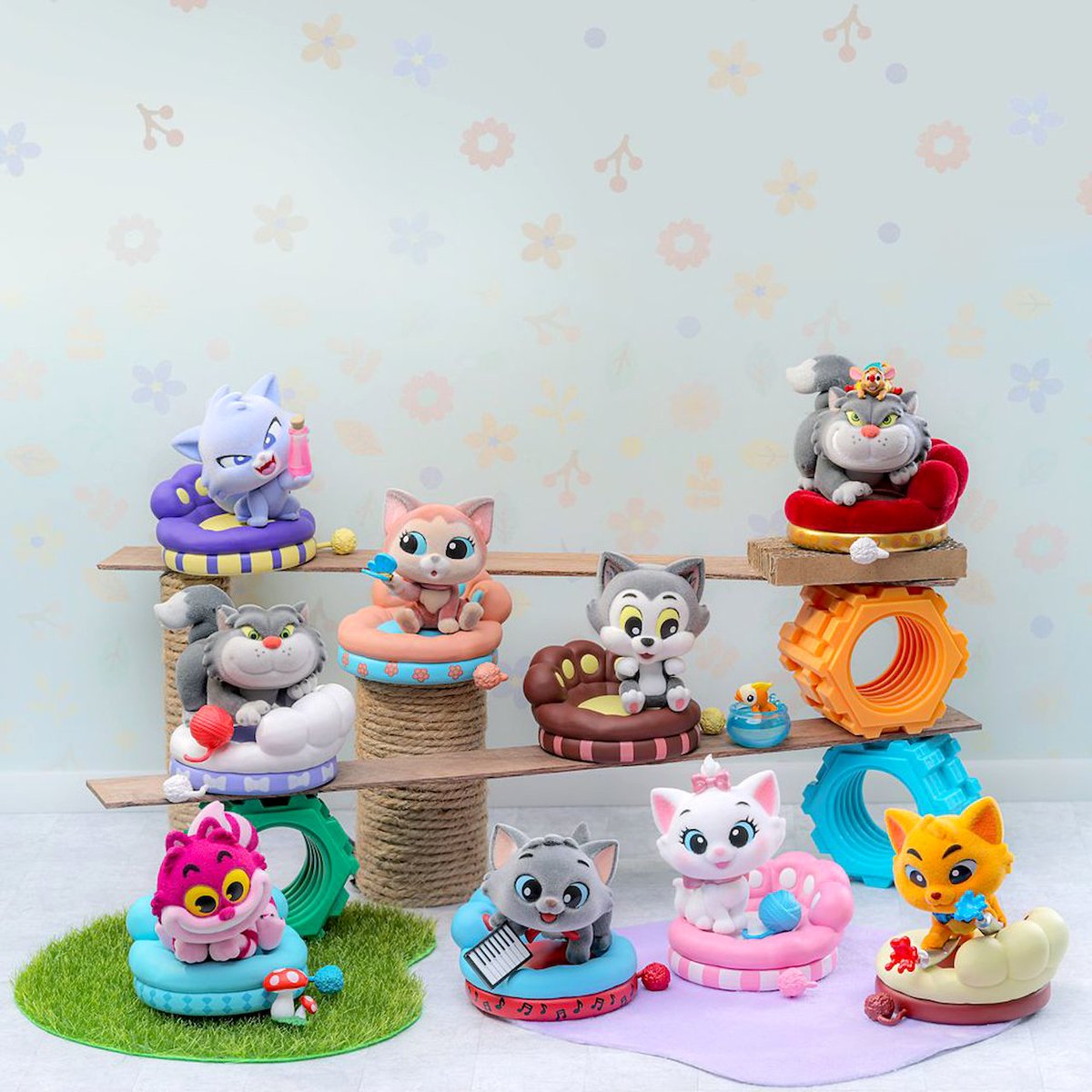 DisneyMerchShow's tweet image. Check out the cute new Mystery Figures sets that arrived at #DisneyStore! laughingplace.com/disney-merchan…