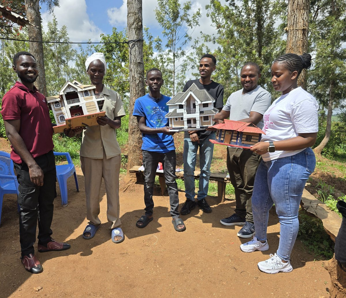 Yesterday in Makuyu, we met a young creator turning simple cartons into incredible house models, proof that talent grows when it’s encouraged early🤝. His journey shows that big dreams often start small and it’s up to us to support the next generation of designers and builders.