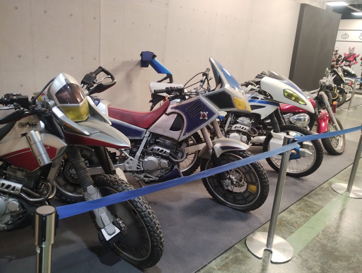 修学旅行２日目。歴史的な建造物や仏像をたくさん見ても、やっぱこっちの方興味関心がすこぶる高い。＠太秦映画村。