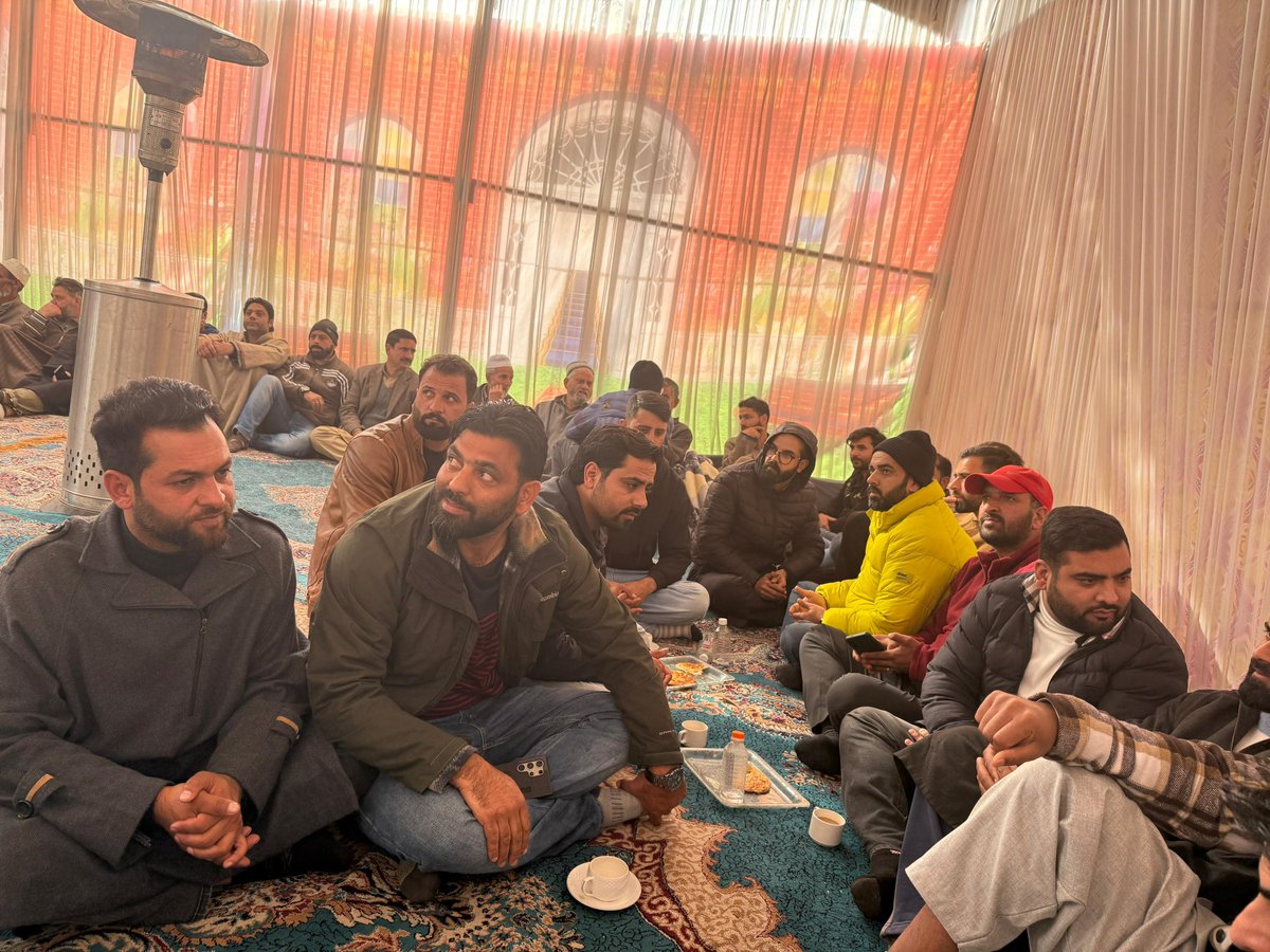 YNCJK's tweet image. Condolence,
(Team JKYNC Kashmir Province) MLA Devsar @PeerzadaFaroz and
Provincial Vice President JKYNC Advocate @salmanmattoo , Vice President Adv @APMusharraf, Provincial Secretary @sheikhovaise , Provincial Member @sirfangull, Additional Spokesperson @Abrarhamid_1, along with…