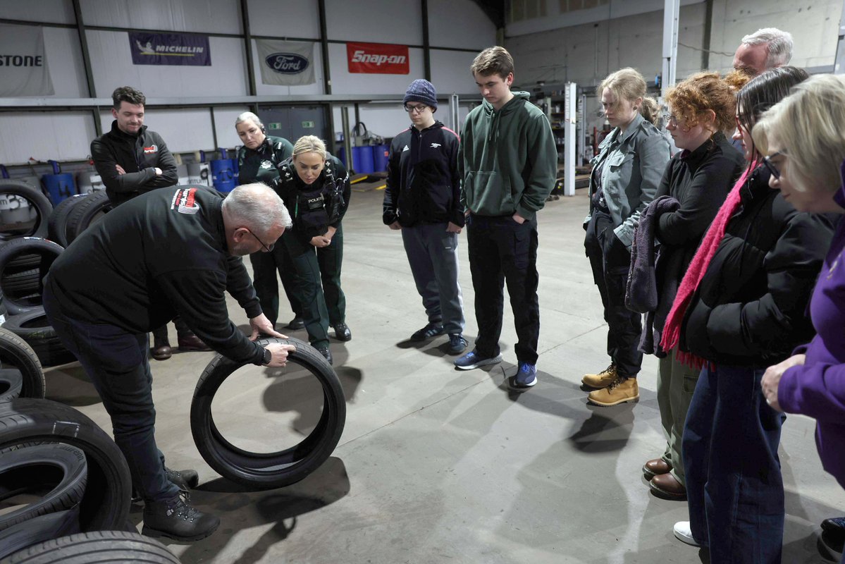 lisburnccc's tweet image. Young drivers joined us last night at @IntegrityTyres  to learn essential car-care skills and boost their road-safety awareness! 🚗 @PSNILisCreagh  @pcsp_LCC   
Read more at lisburncastlereagh.gov.uk/w/council-help…