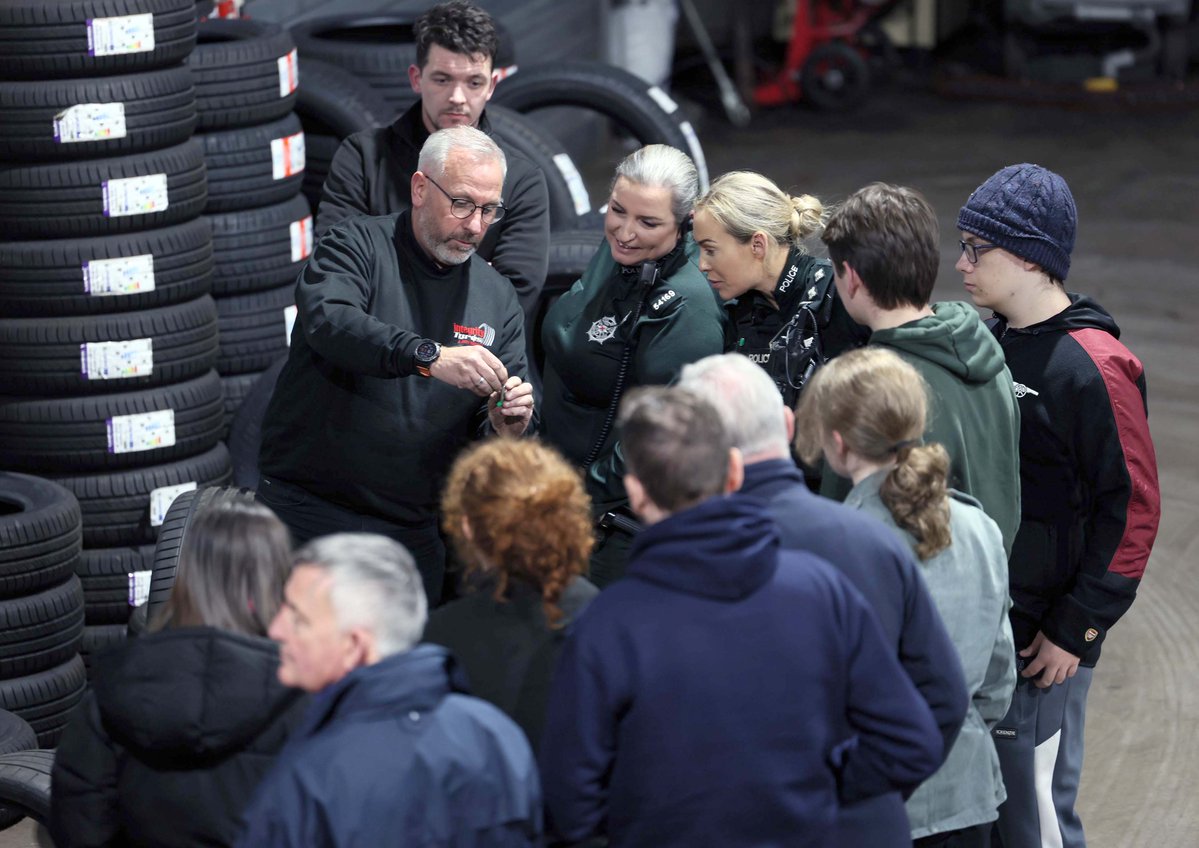 lisburnccc's tweet image. Young drivers joined us last night at @IntegrityTyres  to learn essential car-care skills and boost their road-safety awareness! 🚗 @PSNILisCreagh  @pcsp_LCC   
Read more at lisburncastlereagh.gov.uk/w/council-help…
