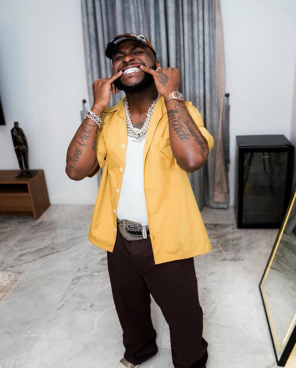 RealChiefPriest's tweet image. I want to celebrate the 🐐 Davido’s 33rd birthday by giving out 33 million naira to all my followers. Just like this post ❤️ and drop your account number below 👇 #DavidoAt33