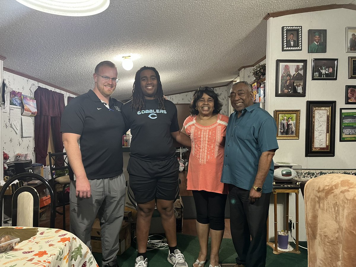 Had a great home visit yesterday, thank you for stopping by <a href="/Coach_TPreston/">Coach Tyler Preston</a>
 #StangGang