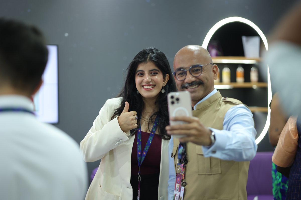 nfdcindia's tweet photo. Caught in candid joy at Waves Film Bazaar 2025, these smiles say it all! 💛🎬
#WavesFilmBazaar #FilmBazaar #Cinephiles #MarketScreenings #IFFIGoa #IFFI56 #IFFIGoa #IFFI2025 #NFDC #FilmFestivals https://t.co/K6hbtm5dMi