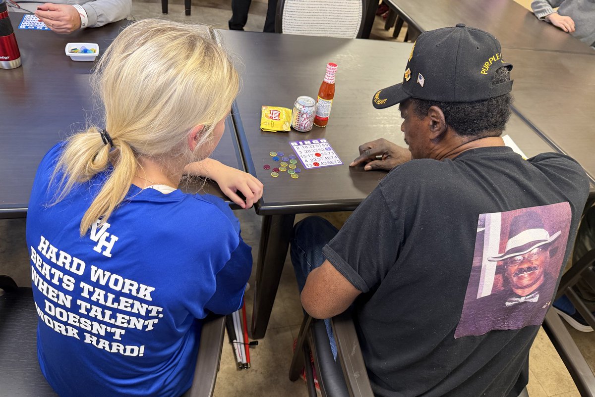 VHHS Literacy Club tweet media