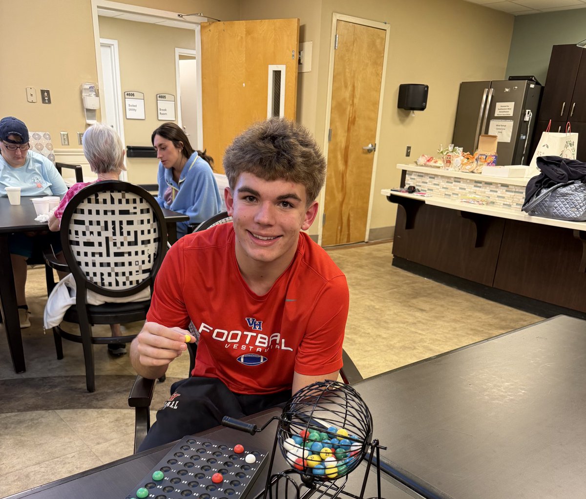 VHHS Literacy Club tweet media