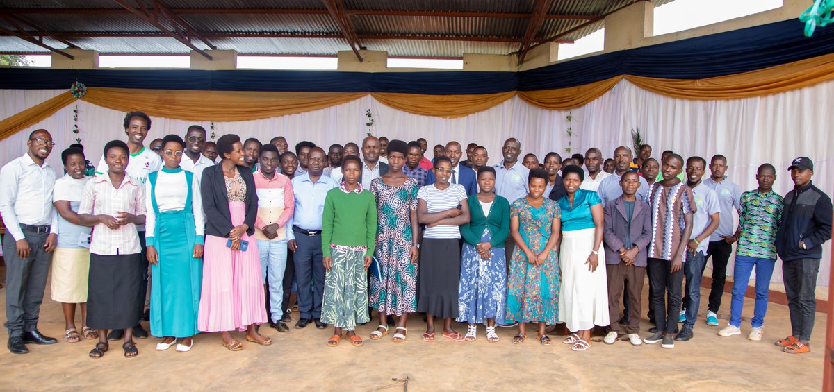 ONGSOPADI's tweet photo. En marge de la célébration de la Semaine mondiale de l’entrepreneuriat, l’ONG SOPADI, en partenariat avec la Burundi Shining Star University (BSSU) de Nyamutobo, a lancé ce jeudi 20 novembre 2025 un ambitieux projet d’incubation des jeunes. 

#entrepreneuriat https://t.co/Mk2RtrXeTo